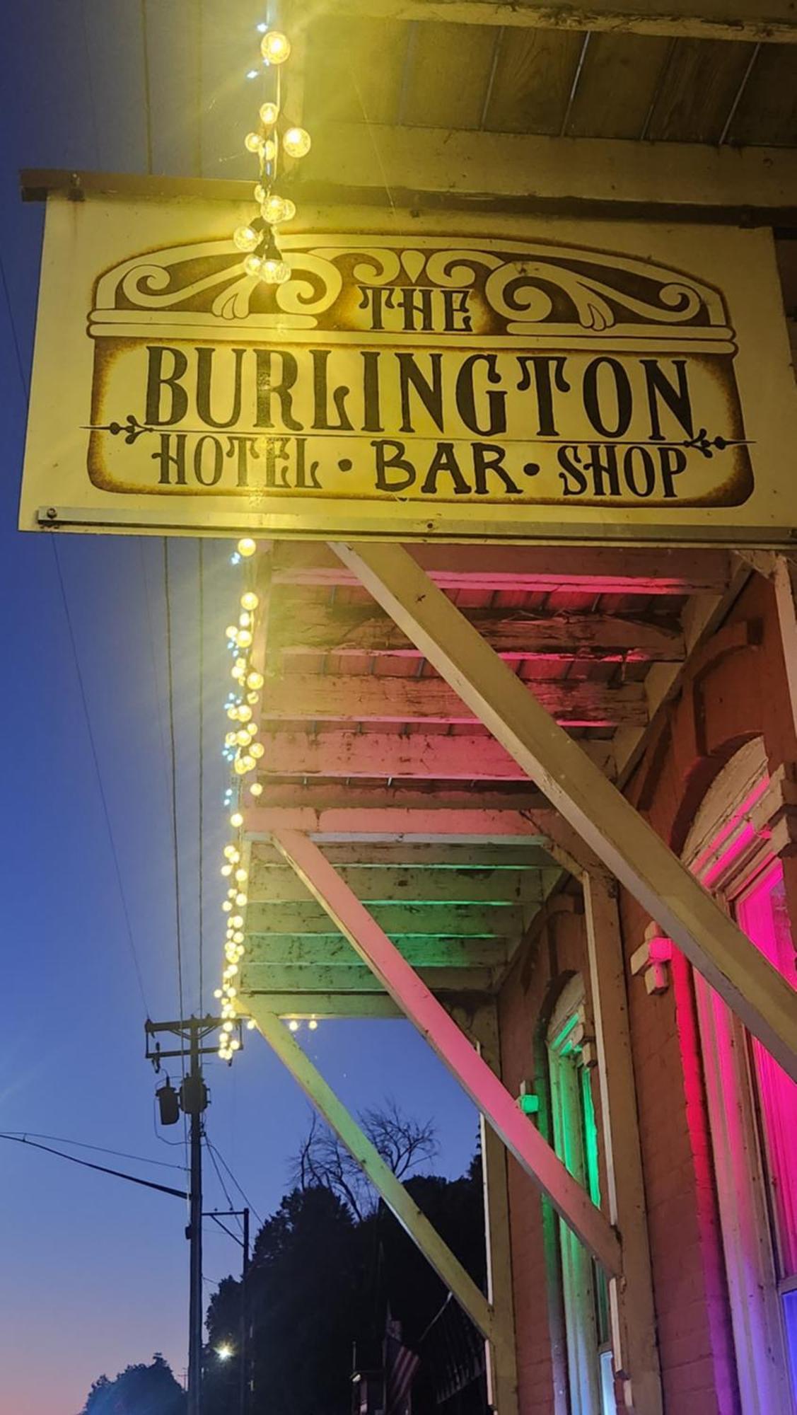 The Burlington Hotel & Bar - Alma Wi Ngoại thất bức ảnh